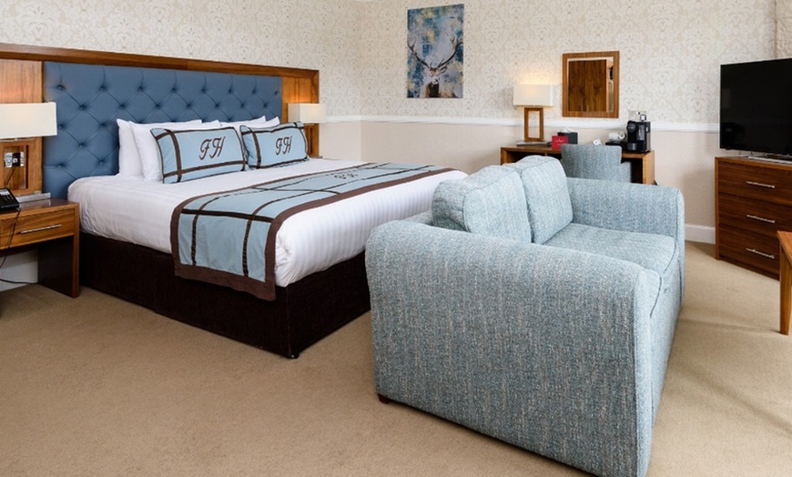 Image 3: Pitlochry, Scotland: Stay for 2 with Breakfast, Welcome Drink, Dinner 