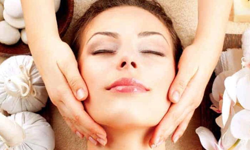 Image 5: 2-Hour Spa Package With Glass of Champagne for One or Two People