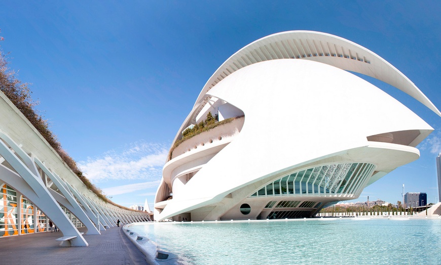 Image 7: Spanish Course with Accommodation in Valencia