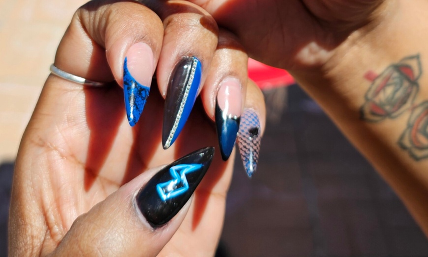 Image 2: Medium Acrylic, Gel-X, Hard Gel, PolyGel Full Sets & Gel Mani/Pedi