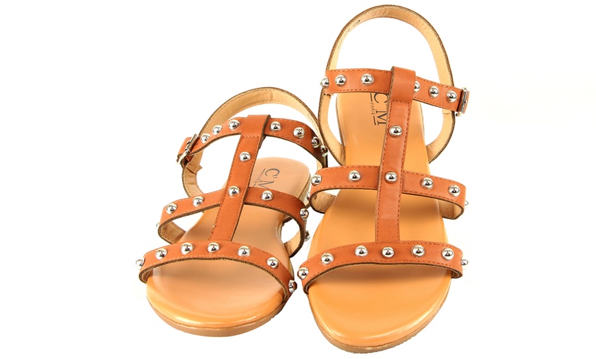 Image 9: Comfortable Women's Flat Sandals