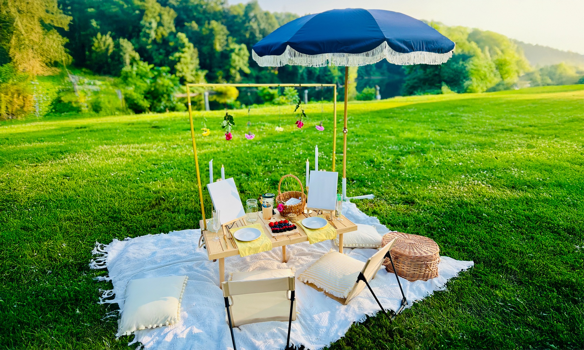 Elegant Picnics for Couples, Groups with Themed Décor for Two or Four