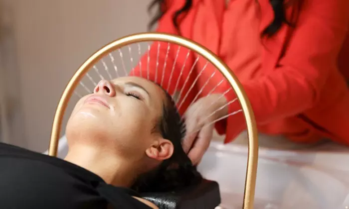 Ritual de head spa japonés con lifting facial, reflexología y más