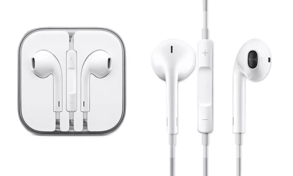 Official Apple Earpods With Remote and Mic for £8.99 - Primary Image