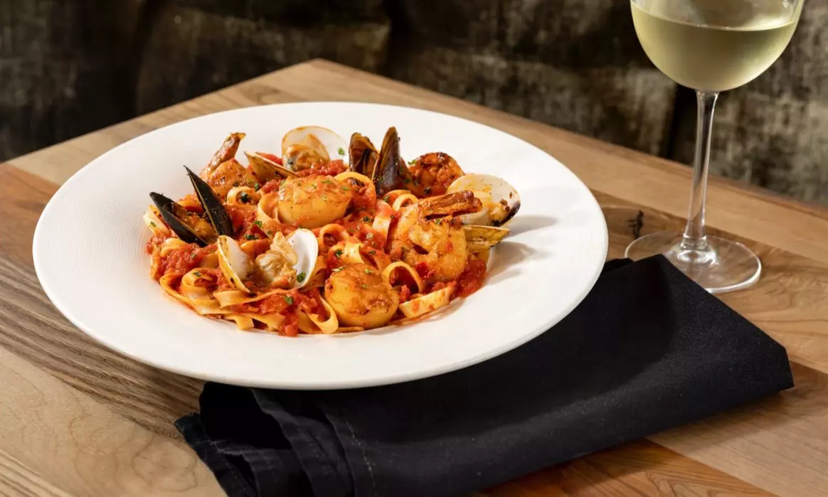 Authentic French Dining & Epicurean Wines in Daytona Beach