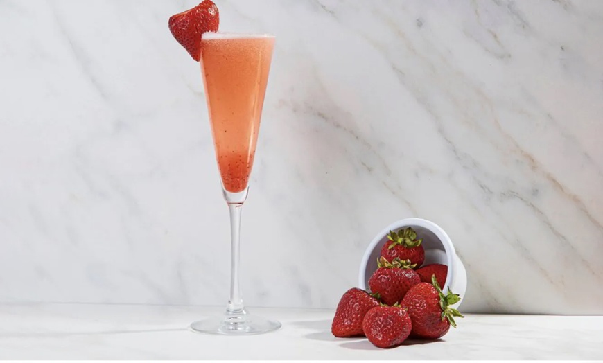 Image 4: Dine & Delight: $15 or $30 Toward Food and Drinks at Casa El Desayuno