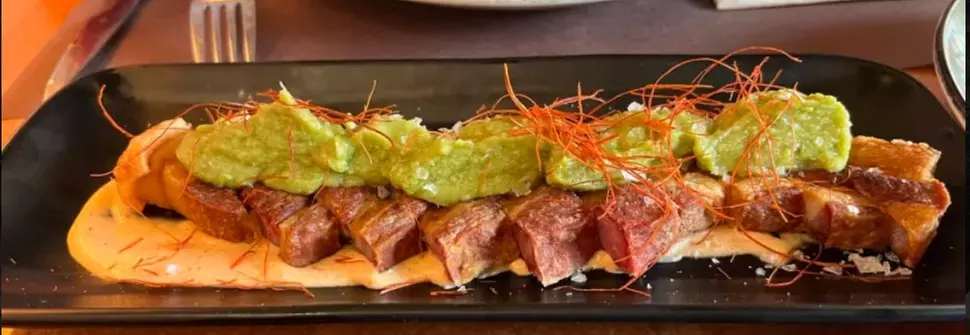 Menú para 2 o 4 con entrantes, principales, postres y bebidas