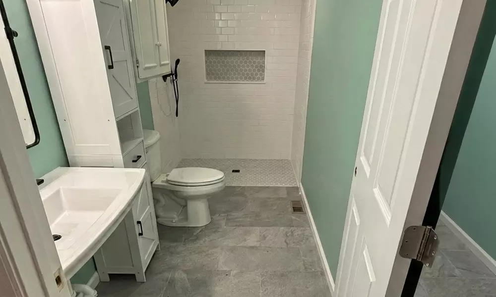 Expert Tile Backsplash Installation & Bathroom Remodel Savings