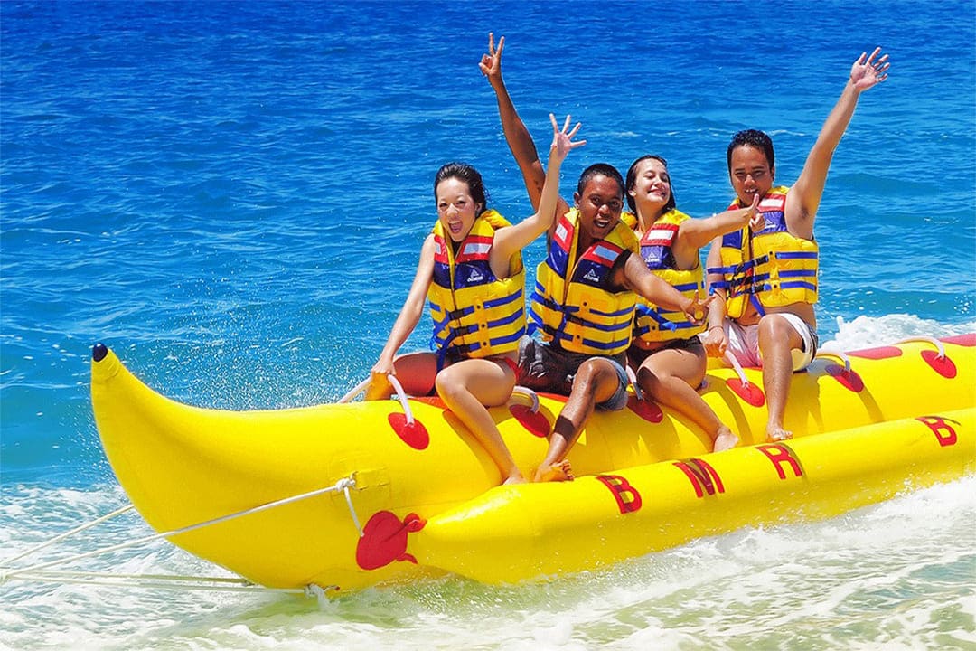 15-, 20- Or 30-minute Banana Or Donut Ride With Luxury Yachts