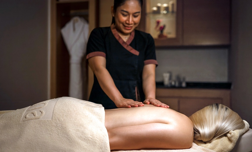Image 2: 60-minute Anti-Cellulite Spa Treatment & More with Pool Access