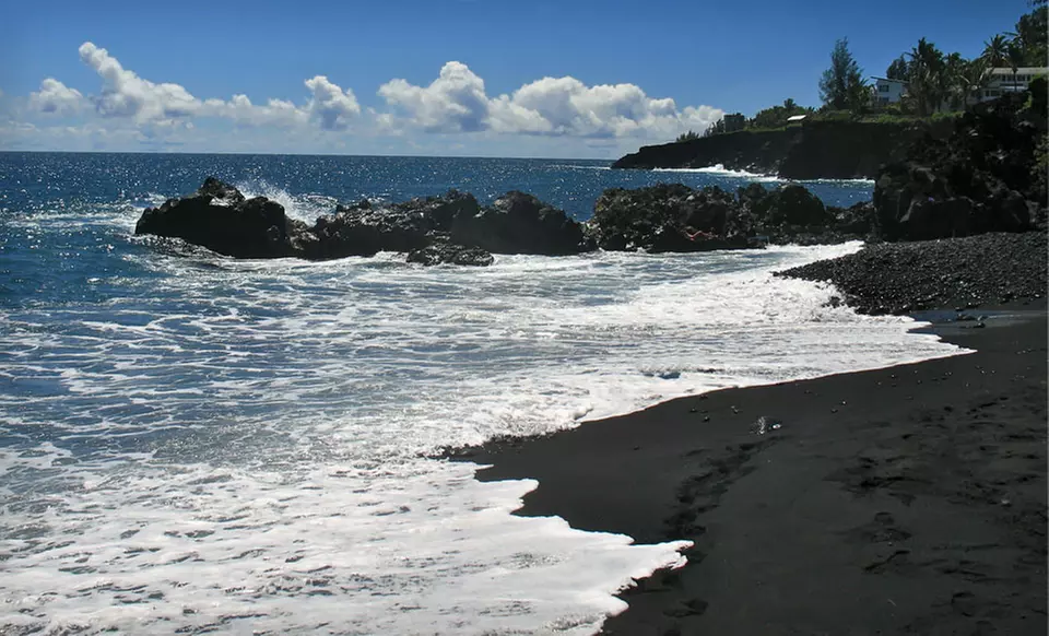 Four-Night Stay with Yoga Classes at Kalani in Pahoa, HI - Primary Image