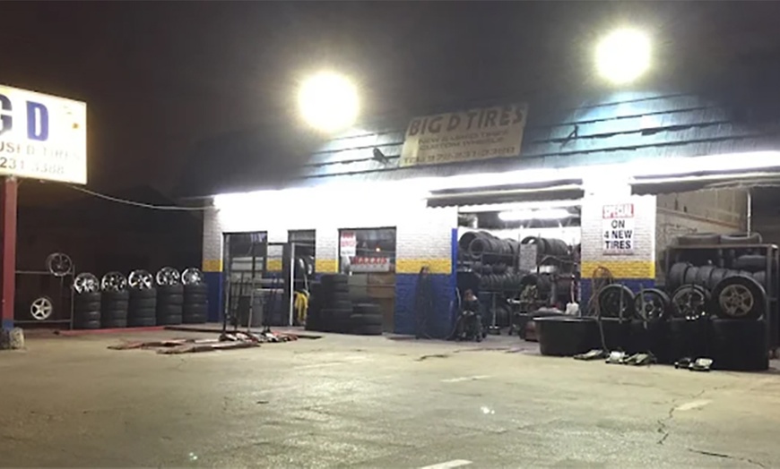 Image 4: Mobile Synthetic Blend + Filter Change,Inspection, Oil Change, & More 