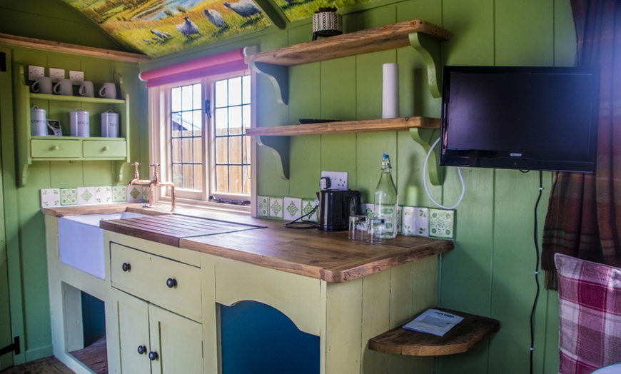 Image 2: Wiltshire Shepherd Hut: 2 Nights with Late Checkout