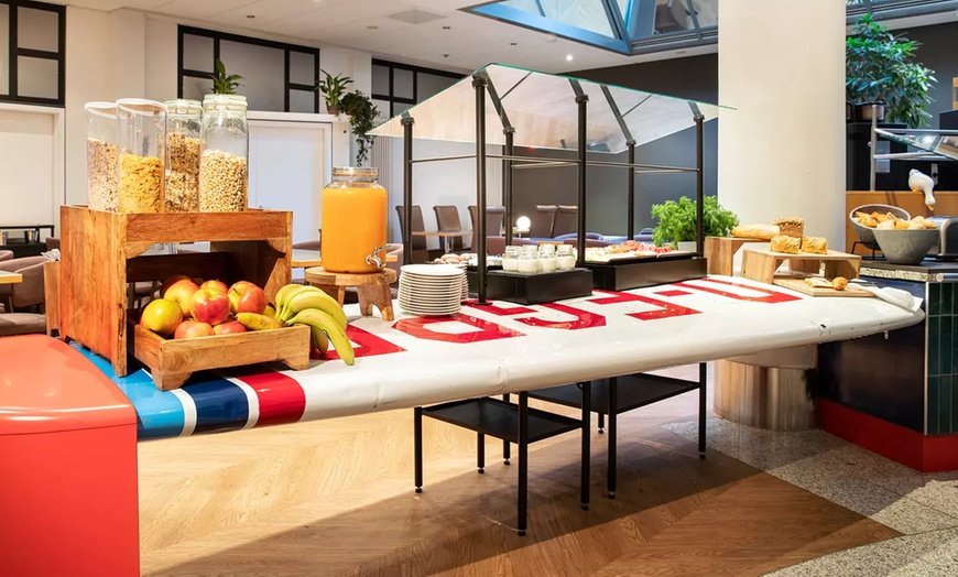 Image 2: Frühstücksbuffet inkl. 1 Glas Sekt für 2 oder 4 Personen