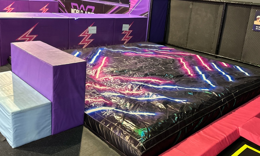 Image 11: Acceso de 1 hora o ilimitado a parque de camas elásticas para 1 o 2  