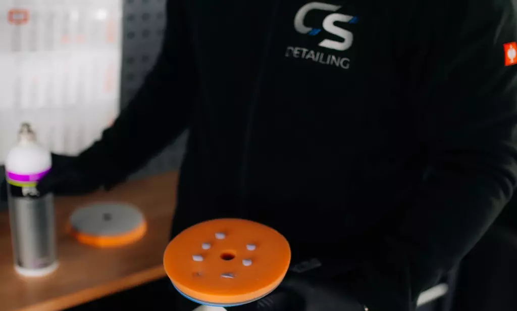 Innenraumreinigung od. Innen- & Außenreinigung Basic, Gold od. Premium