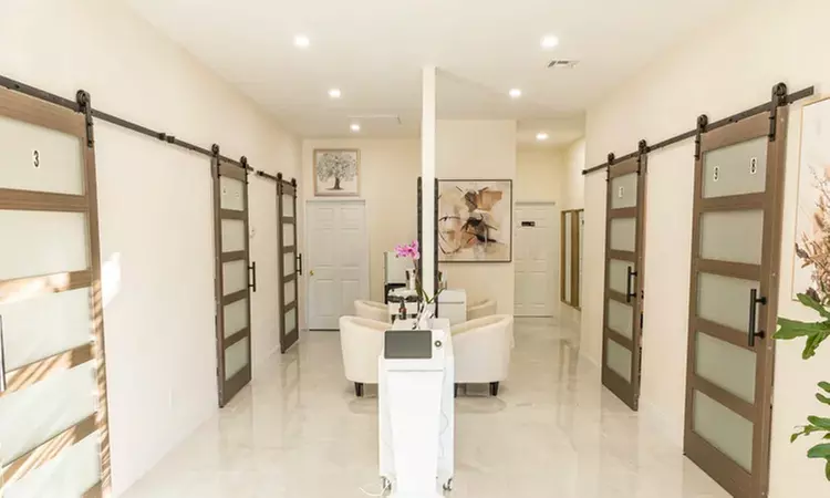 Signature & Premium Head Spa Therapy with Full Body Massage