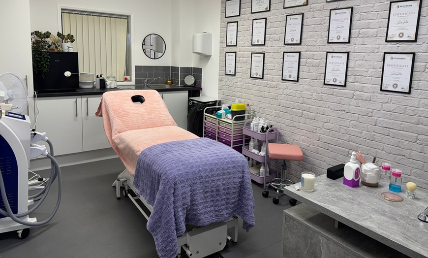 Image 1: 1 or 3 Signature Classic, Hydrating, Anti-Aging, or Clear Skin Facial