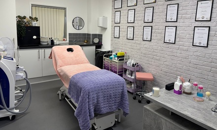 Signature Classic or Hydrating Facial - Smooth Skin Clinic