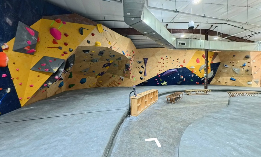 Image 9: Day Passes for All Ages – Climb, Play, and Conquer Indoors