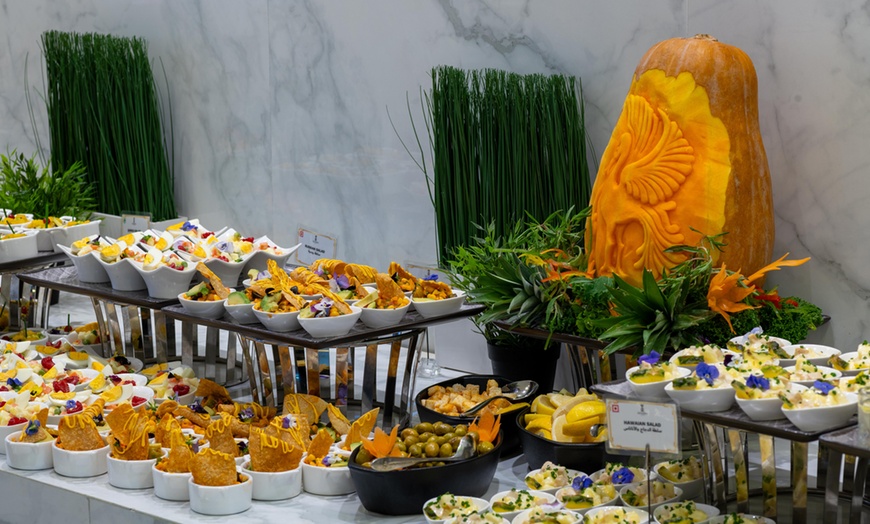 Image 2: 4* Weekend Brunch Buffet at the Award-Winning World's Tallest Hotel