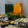 Image 2: 4* Weekend Brunch Buffet at the Award-Winning World's Tallest Hotel