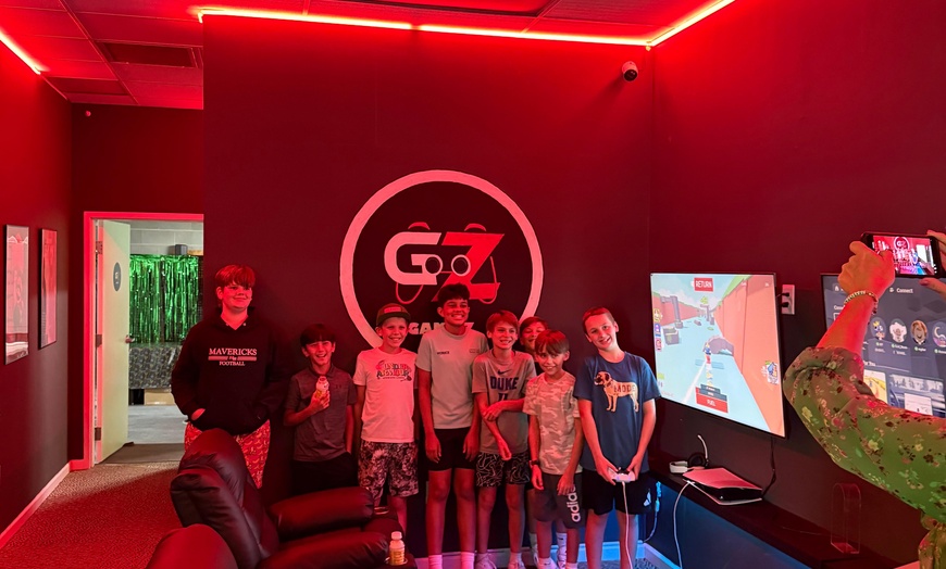 Image 7: Weekend Party Packages, VR Sessions or Race Car and Flight Simulators 