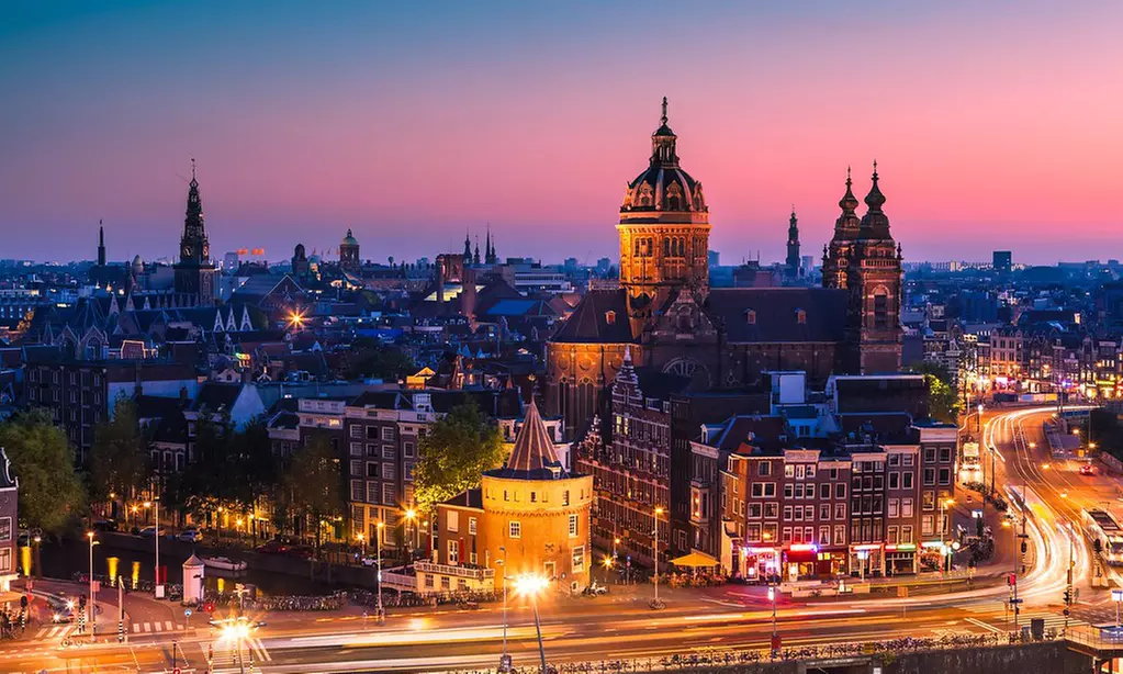 Nächtliche Grachten-Rundfahrt in Amsterdam für 1 Erwachsenen / 1 Kind