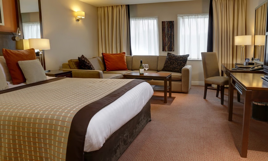 Image 4: Leeds: Executive Double Room with Late Checkout