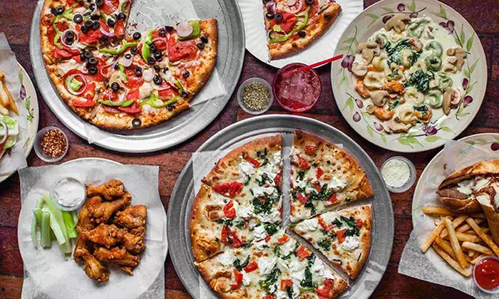 Pizza oder Pasta nach Wahl inkl. Salat für 1, 2 oder 4 Personen