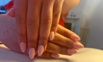 Pose de vernis semi-permanent renforcé sur mains ou pieds