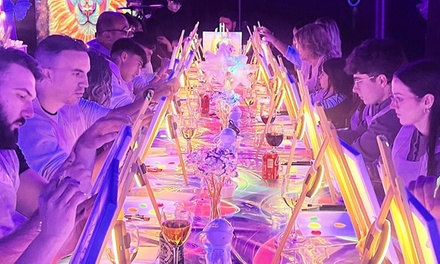 Para 1 persona: taller de pintura de un cuadro con pintura neón con bebida de cortesía - Más Que Arte