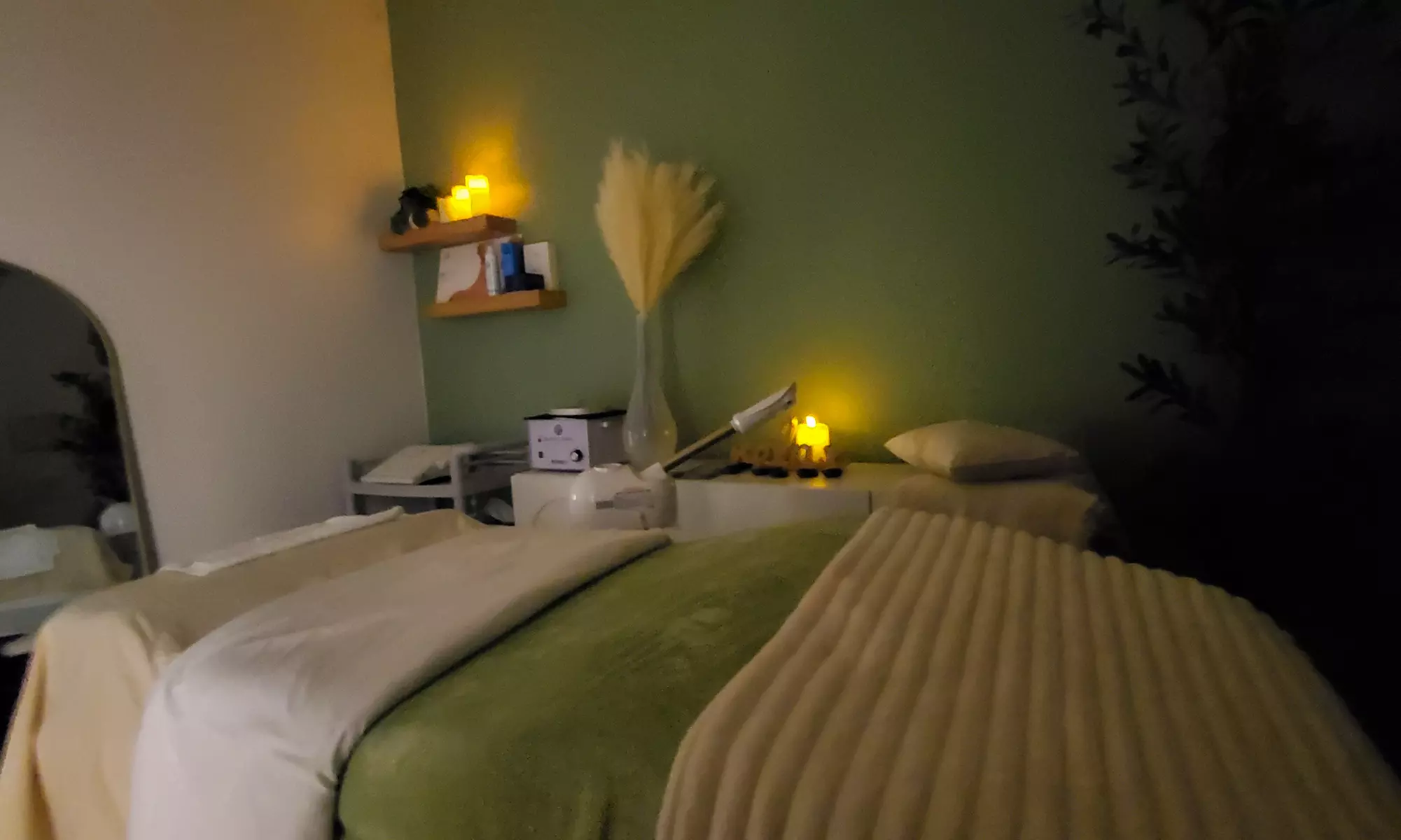 Microdermabrasion with Optional Facial Mask & Shoulder Relaxation