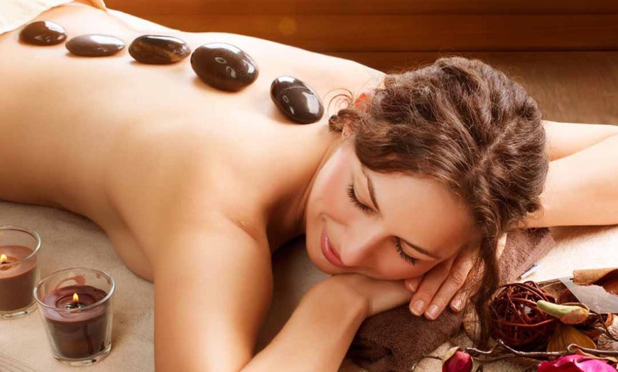 Image 6: 5* Spa Experience including Massage, Facial, Prosecco, Snacks & More
