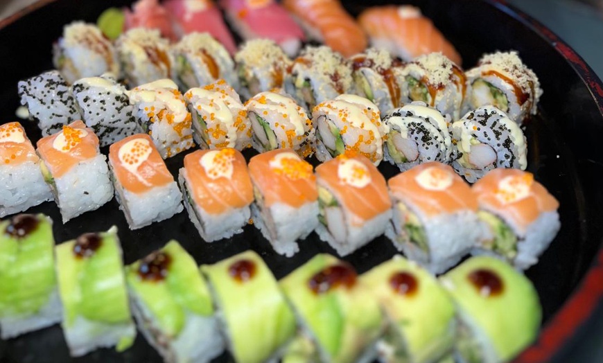 Image 1: 32, 24 or 40 Pieces Sushi (Tempura, California, Dynamite and More) 