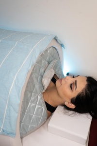 Oe 60-Minute Tao Stone Sauna Session with LED Light - Fusion Of Beauty