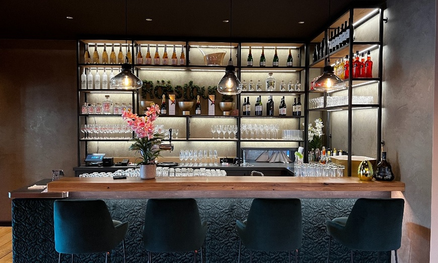 Image 2: 4-Gänge-Dinner-Menü inkl. 1 Glas Cremant de Loire für 1-4 Personen