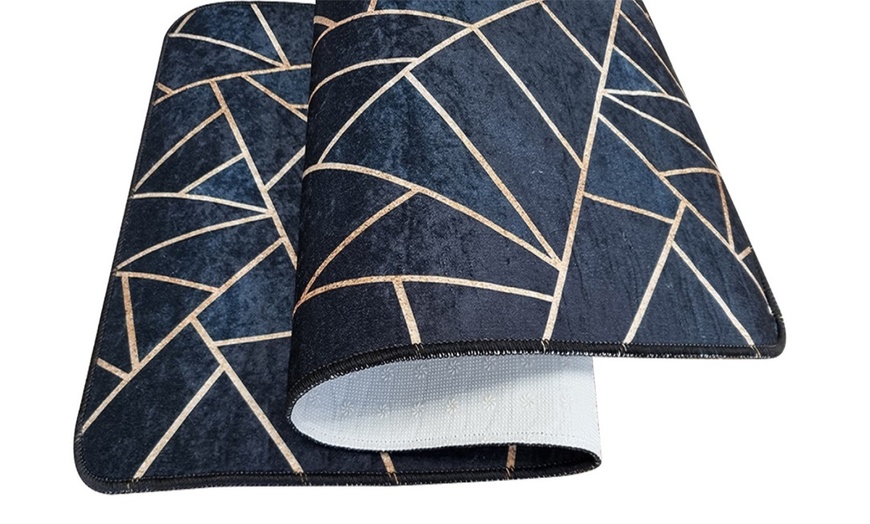 Image 4: Alfombras Graphic negro y dorado