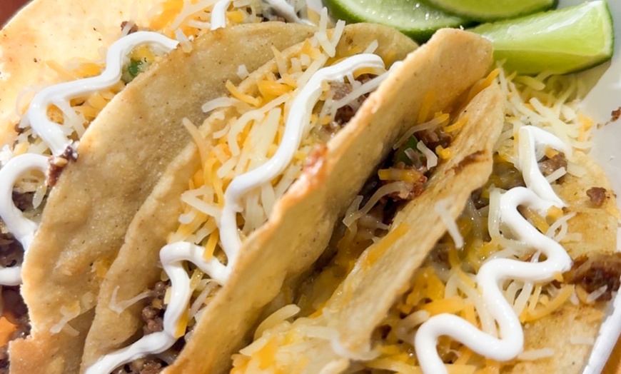 Image 3: Get Flavor-Packed Tacos & Karaoke or Tacos Margarita karaoke