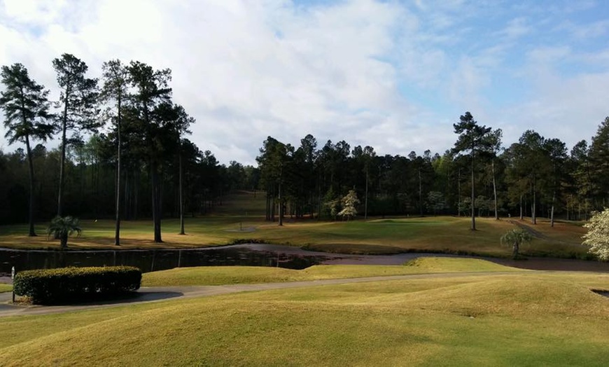 Image 3: Enjoy Breathtaking Golf Views with 18-Hole Round of Golf
