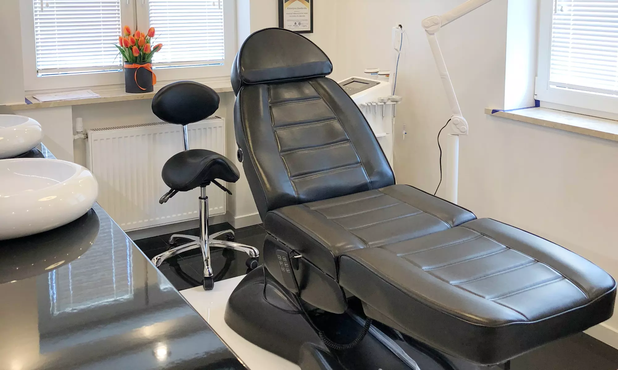 Profesjonalny makijaż permanentny oczu i brwi – różne metody