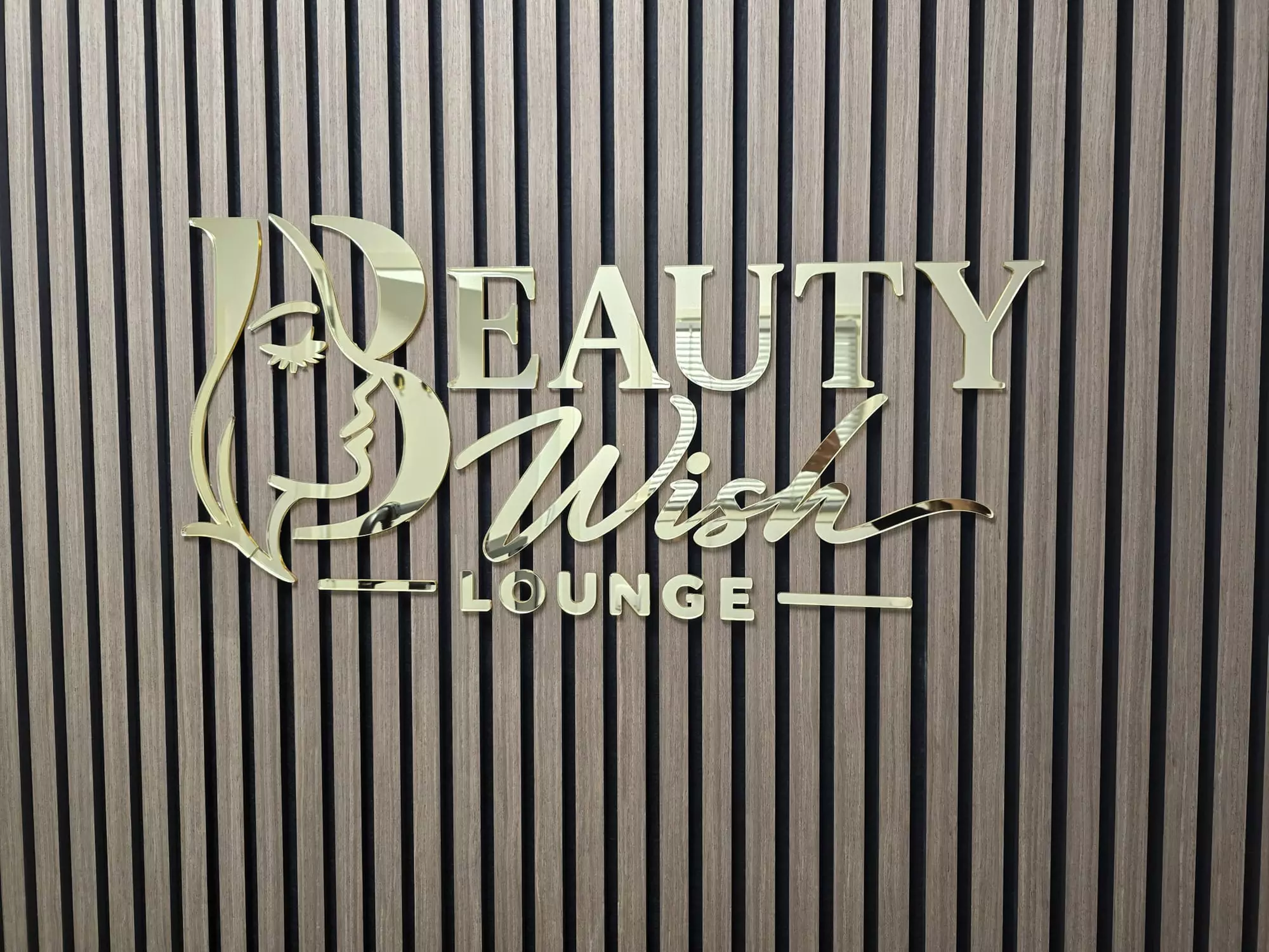 Stralende huid: Hydrafacial of microneedling behandeling (60 min.)