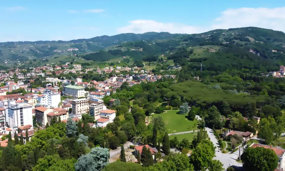 Montecatini 4*: soggiorno con colazione, cena, piscina o percorso Spa