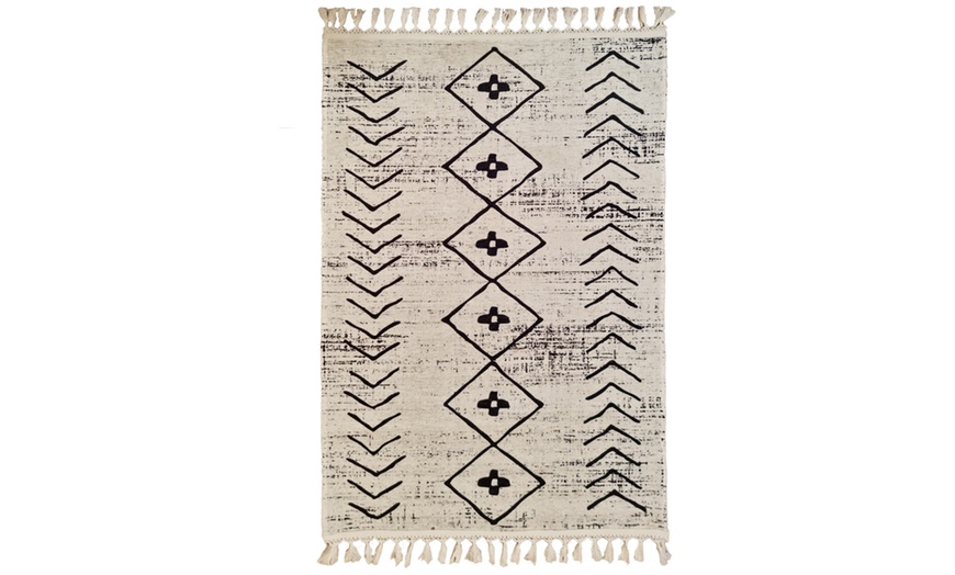 Image 14: Rechteckiger Teppich mit geometrischem Muster und Fransen