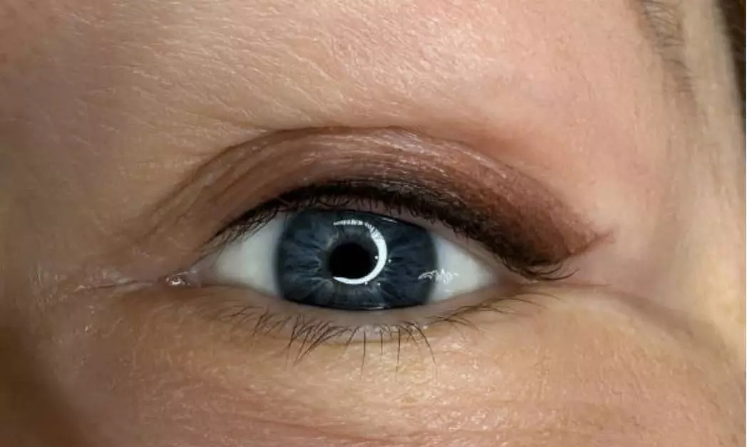 Micropigmentación de ojos o labios, o microshading en cejas