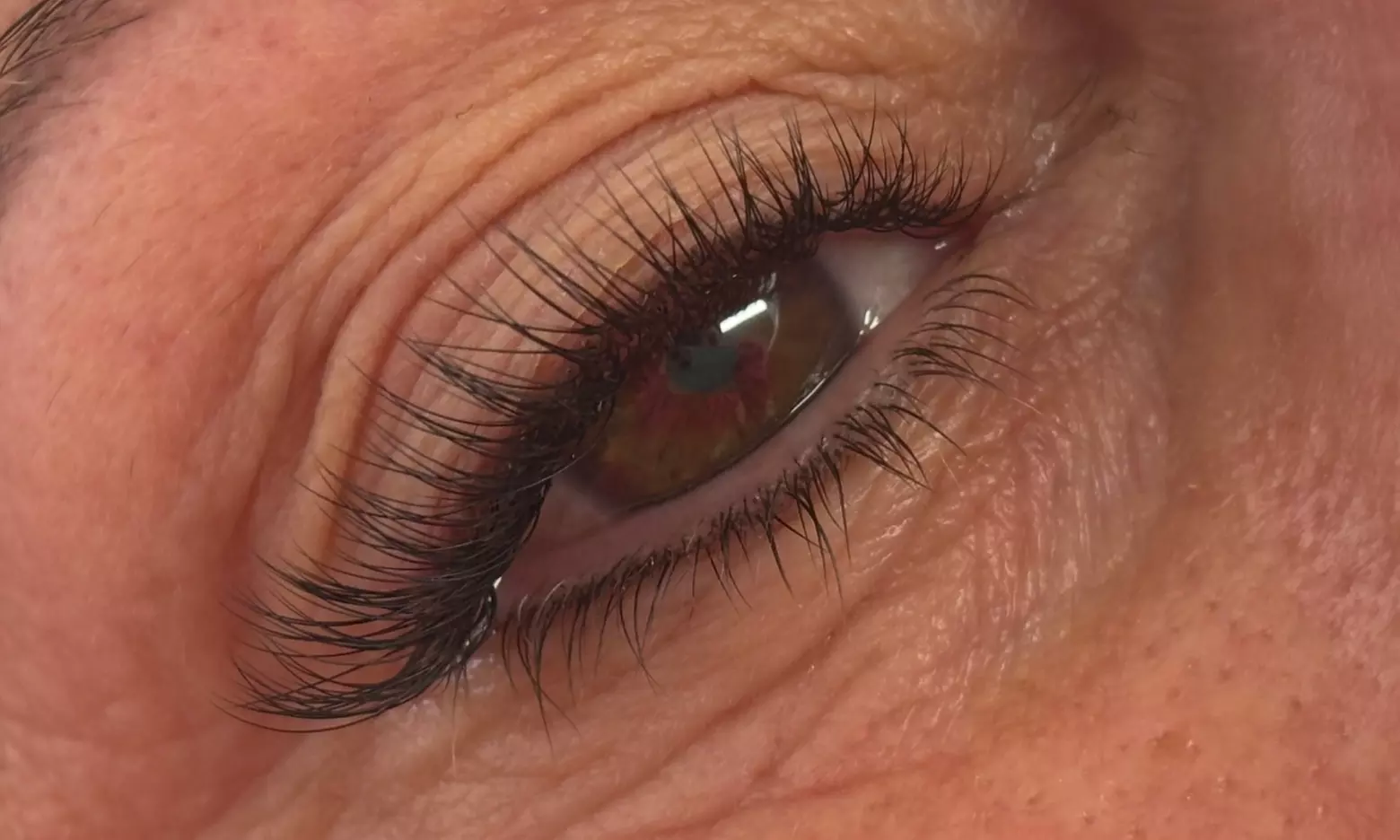 Classic Eyelash Extensions or Eyelash Extensions with 2D or 3D Volumes
