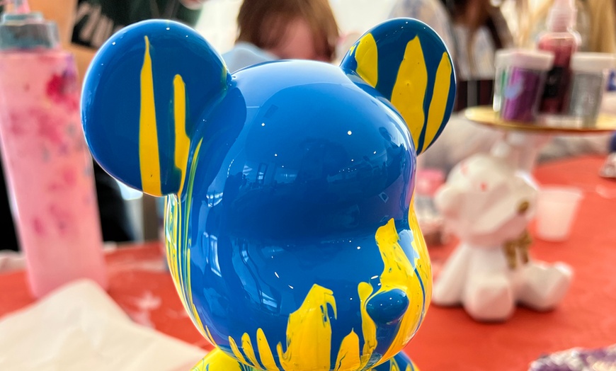 Image 25: Taller de pintura de un osito de peluche para 1 o 2 personas