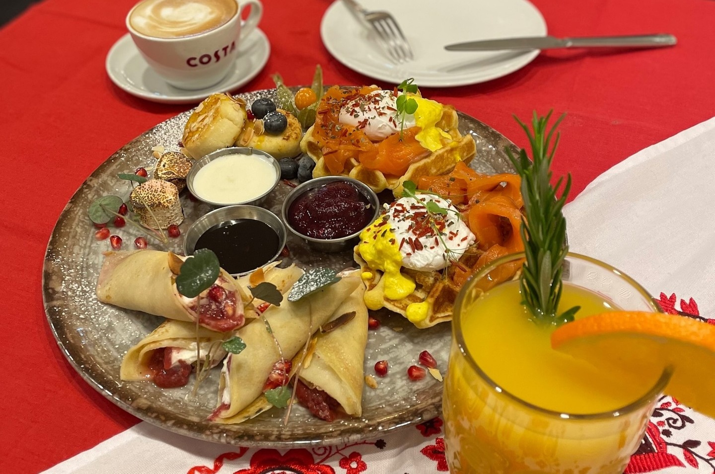 Degustacyjne śniadanie i 5-daniowa uczta degustacyjna dla 2 lub 4 osób