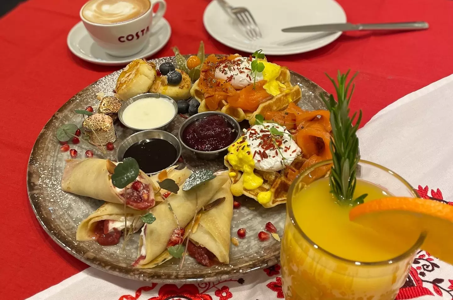 Degustacyjne śniadanie i 5-daniowa uczta degustacyjna dla 2 lub 4 osób