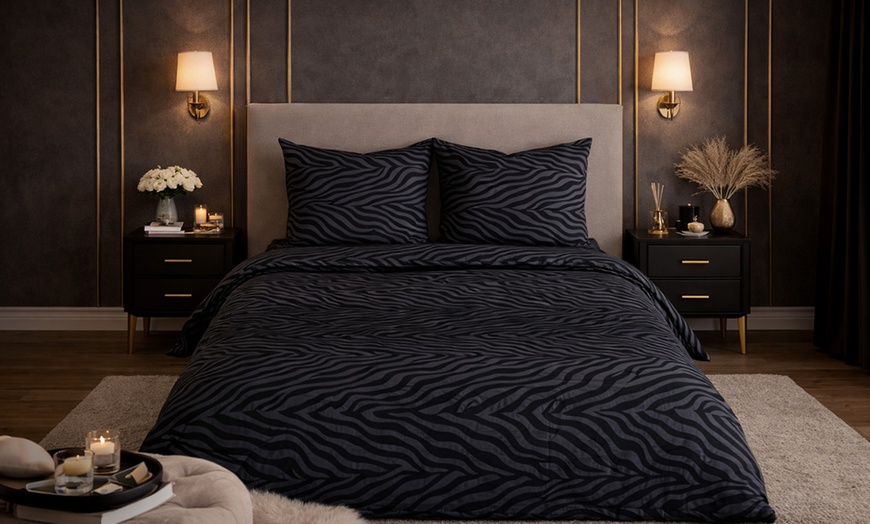 Image 8: Set di biancheria da letto in cotone reversibile con stampe animalier